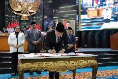Wagub Rano Karno Setujui Empat Ranperda Strategis saat Rapat Paripurna DPRD DKI