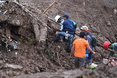 &nbsp;Pencarian Korban Longsor Dipastikan Dilakukan Secara Maksimal