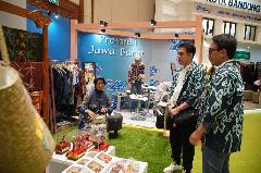 Ratusan Kerajinan Jabar Dipamerkan dalam INACRAFT 2026, Target Transaksi Hingga 1,5 Juta Dollar AS