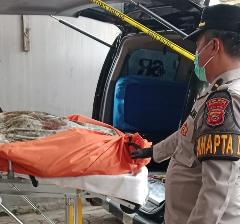 Mayat Pria Tanpa Identitas Ditemukan Tergantung di Rumah Kosong Kawasan Kesambi Cirebon