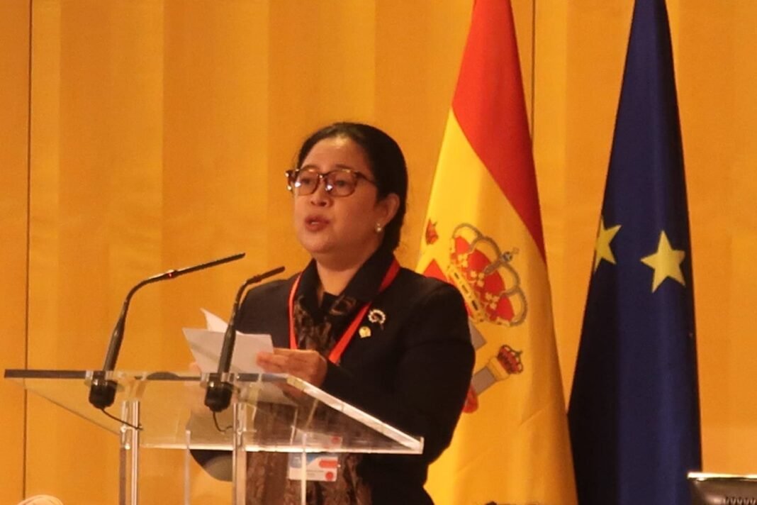 Puan: Kerahkan Tim SAR Terdekat Membantu Evakuasi Warga Terdampak Gunung Semeru Puan: Kerahkan Tim SAR Terdekat Membantu Evakuasi Warga Terdampak Gunung Semeru