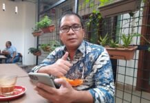 Danny Pomanto Wajibkan RT/RW di Makassar Bawa 10 Orang untuk Divaksin