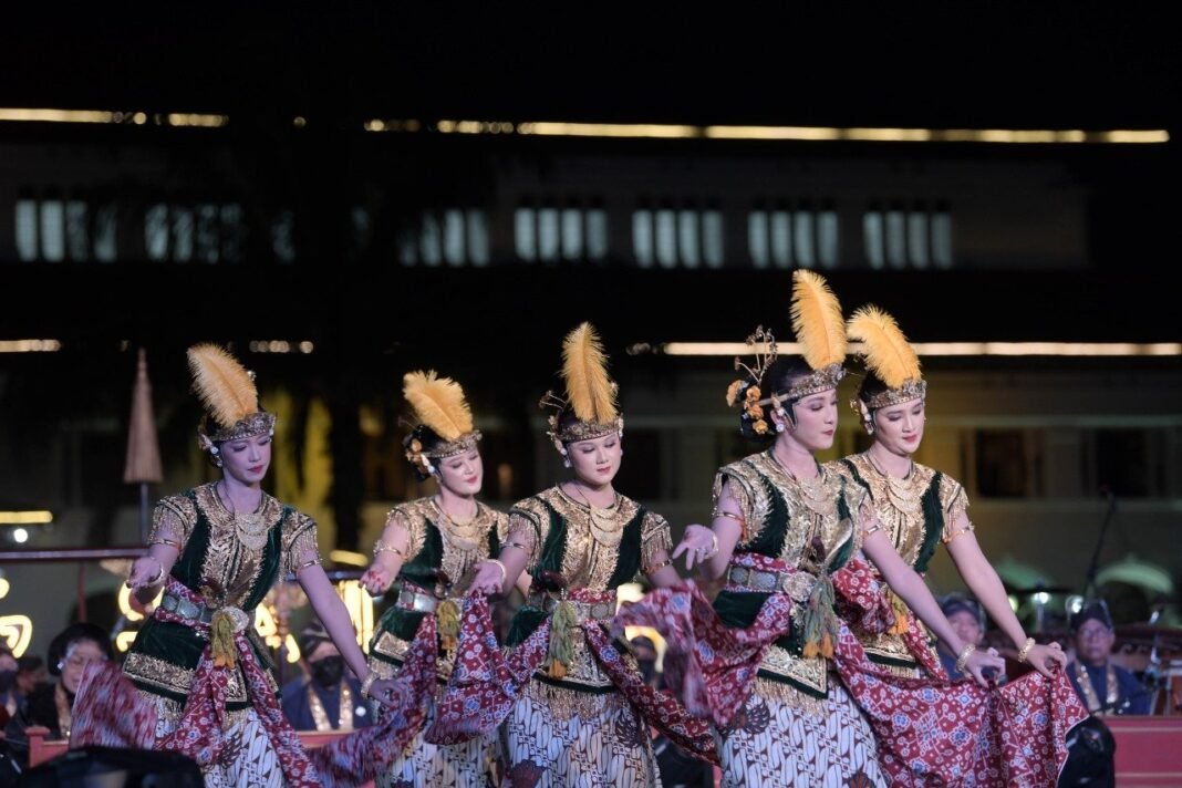 Sejarah! Tarian Bedhaya Sapta Kali Pertama Tampil di Luar Keraton dan Yogyakarta Sejarah! Tarian Bedhaya Sapta Kali Pertama Tampil di Luar Keraton dan Yogyakarta