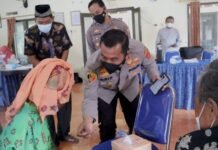 Kapolresta Cirebon Tinjau Vaksinasi Massal di Sejumlah Lokasi