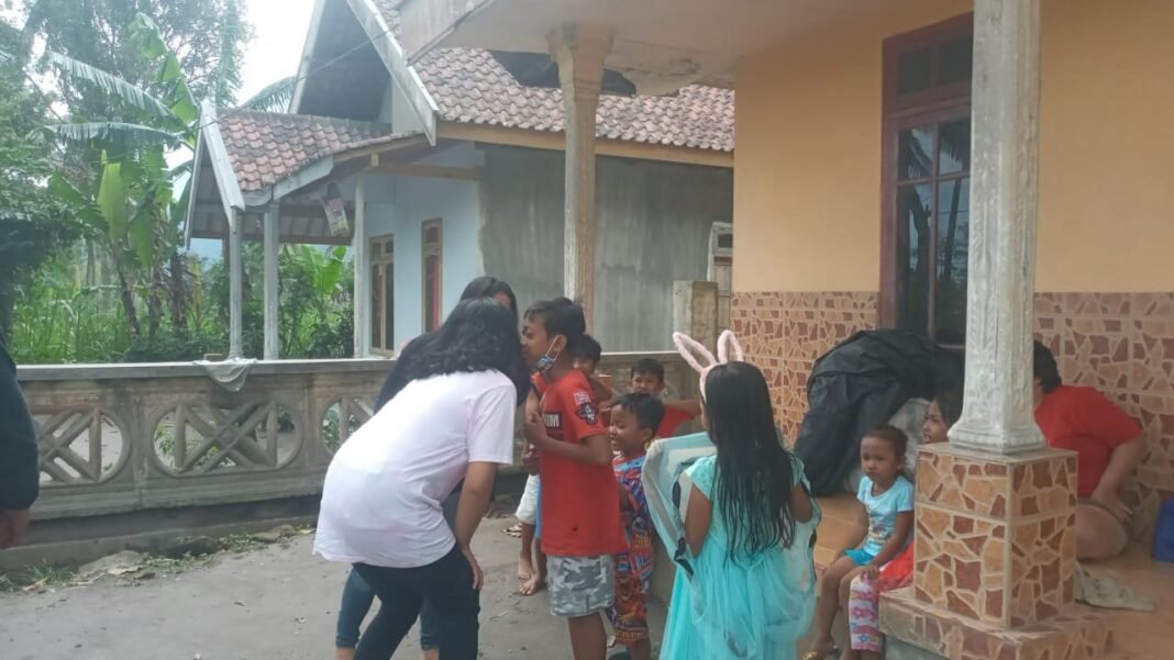 Bantu Korban Erupsi Semeru, GMKI Terjunkan Tim Tanggap Bencana Bantu Korban Erupsi Semeru, GMKI Terjunkan Tim Tanggap Bencana