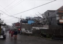 46 Rumah Rusak Akibat Hujan Disertai Angin Kencang di Makassar