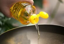 Minyak Goreng Turun Harga, Pedagang Kecil Menjerit | Opsi.id