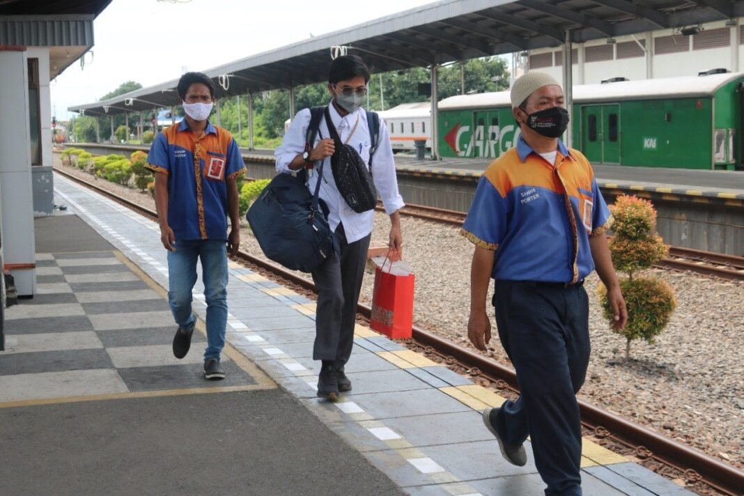 Libur Nataru, PT KAI Daop 3 Cirebon Layani 34.359 Penumpang Libur Nataru, PT KAI Daop 3 Cirebon Layani 34.359 Penumpang
