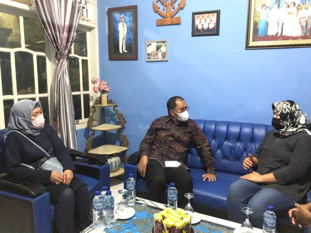 Satu ABK asal Makassar Menjadi Korban Penyanderaan Milisi di Yaman Satu ABK asal Makassar Menjadi Korban Penyanderaan Milisi di Yaman