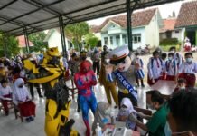 Ada Superhero di Acara Vaksinasi Anak yang Digelar Polresta Cirebon