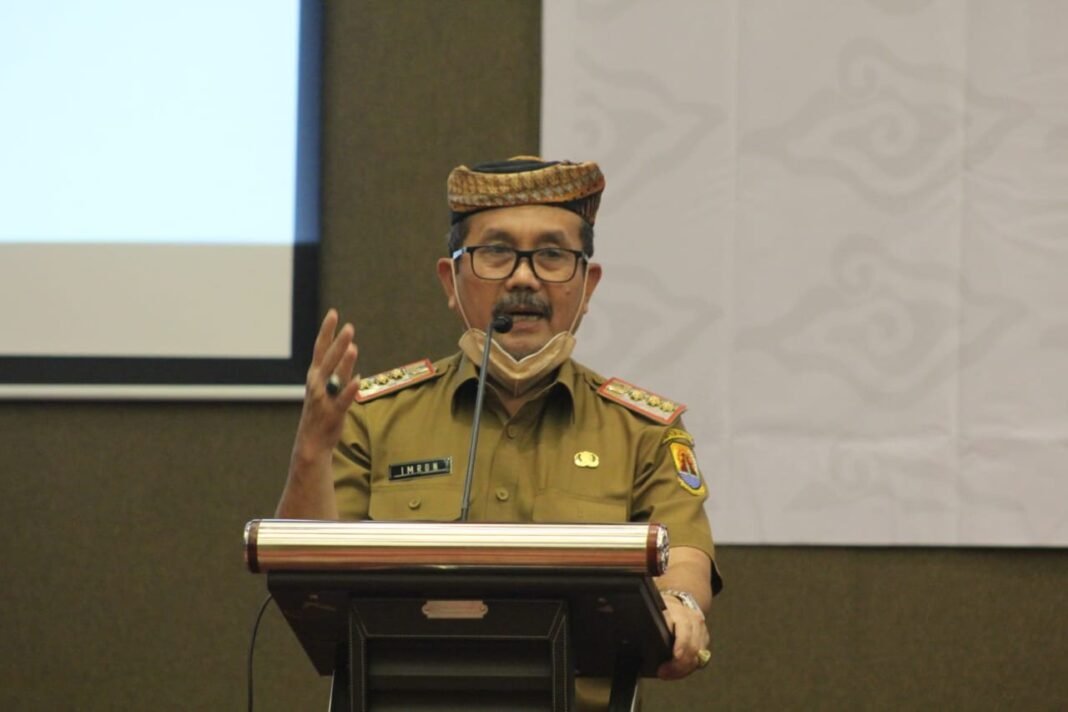 Bupati Cirebon: Kepala Daerah Wajib Memberikan Laporan Keuangan Pemda Bupati Cirebon: Kepala Daerah Wajib Memberikan Laporan Keuangan Pemda