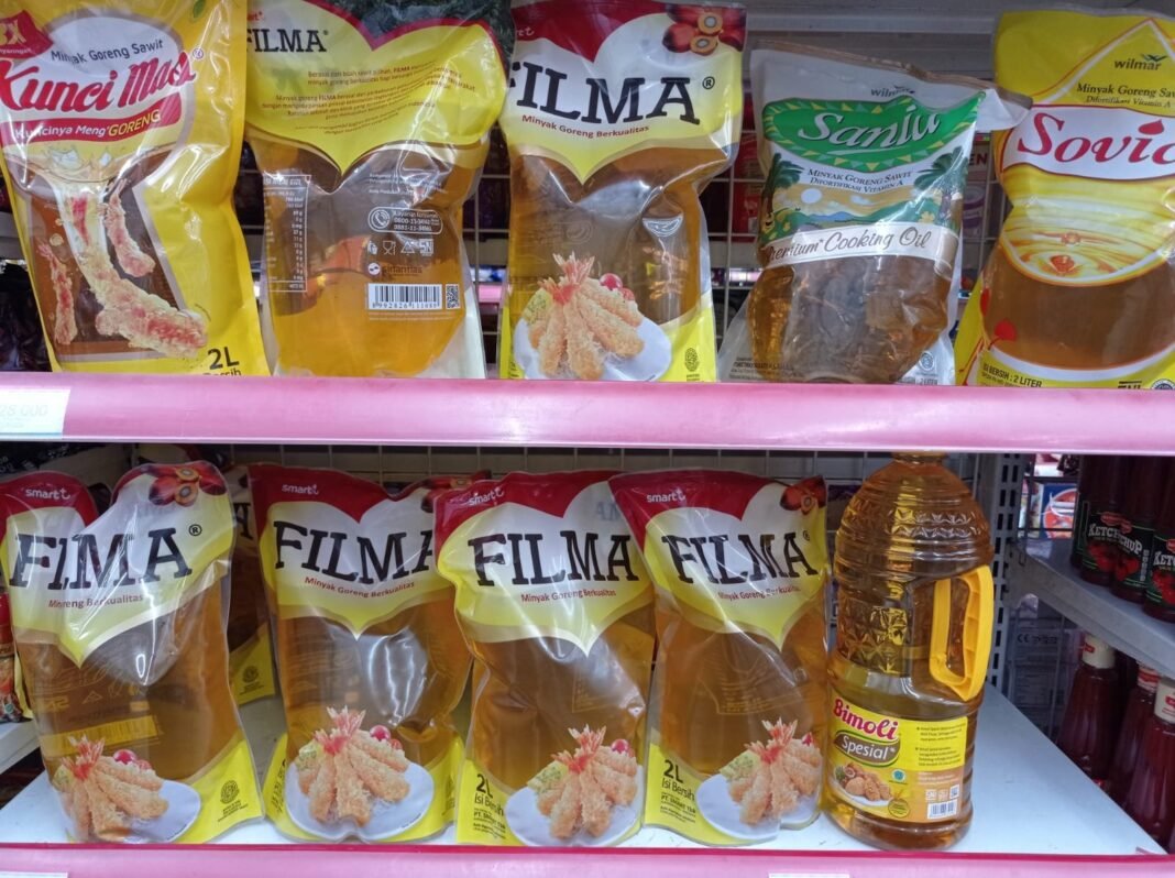 Minyak Goreng Langka, Disdag Sulsel Pantau Tiga Distributor | Opsi.id Minyak Goreng Langka, Disdag Sulsel Pantau Tiga Distributor | Opsi.id