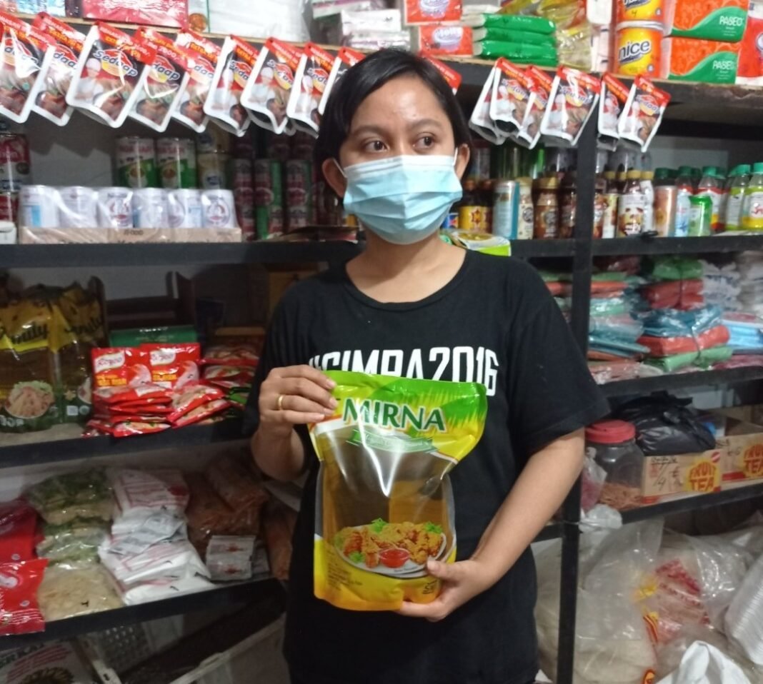 Pedagang Deli Serdang Kaget Minyak Goreng Satu Harga Pedagang Deli Serdang Kaget Minyak Goreng Satu Harga
