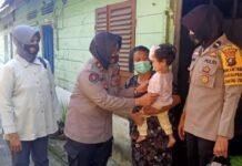 Wujud Kepedulian Polwan Labuhan Batu kepada Bocah Penderita Hidrosefalus