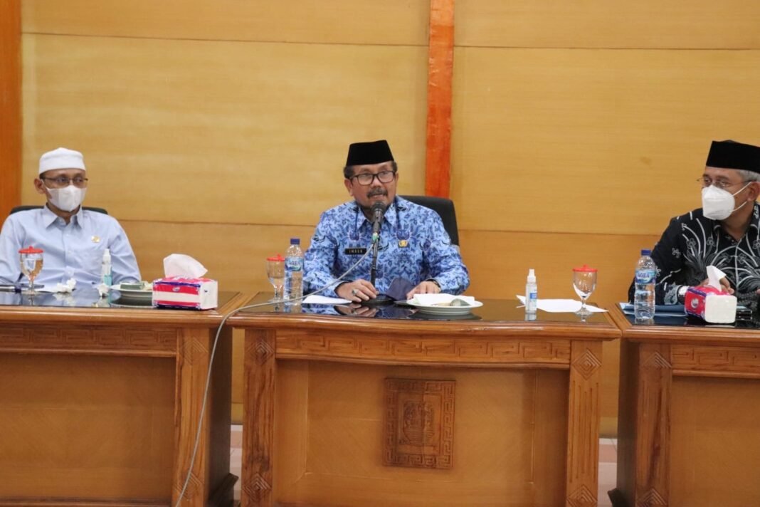 Bupati Cirebon Curhat Masalah Ini ke Pansus VI DPRD Jabar Bupati Cirebon Curhat Masalah Ini ke Pansus VI DPRD Jabar