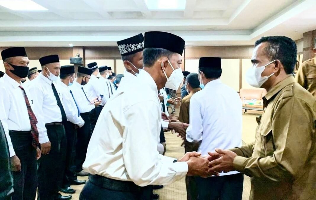 Kepsek di Aceh Bakal Lengser Jika Target Vaksin Pelajar Rendah Kepsek di Aceh Bakal Lengser Jika Target Vaksin Pelajar Rendah