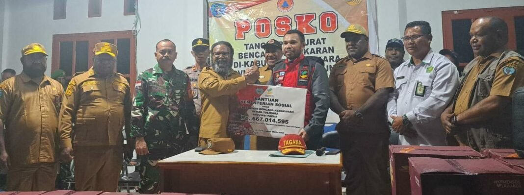 Kemensos Serahkan Bantuan Korban Kebakaran di Karubaga Tolikara bantuan karubaga