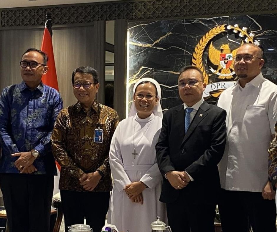 dasco bersama suster natalia dan dirut bni.