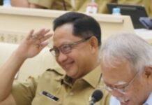 Tito Terbitkan Aturan, ASN Pemda Ngantor Hanya Senin-Kamis tito