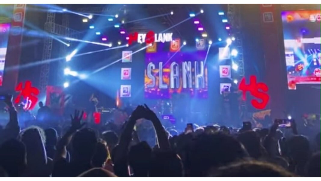 Konser Slank di Malang Diwarnai Aksi Copet, Belasan HP Penonton Raib Konser Slank di Malang Diwarnai Aksi Copet, Belasan HP Penonton Raib