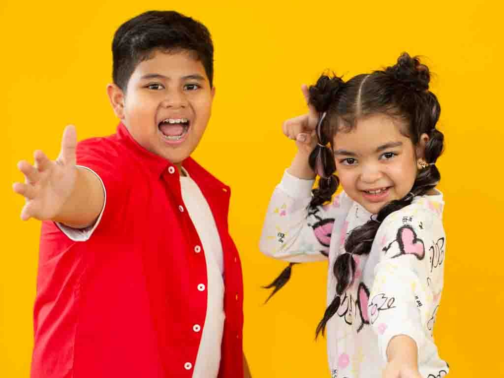 Dua penyanyi cilik, Mazaya Amania dan Prince Poetiray. (Foto: Istimewa)
