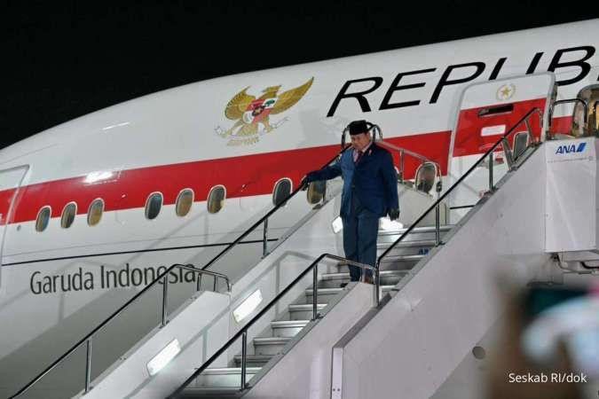 Presiden Prabowo saat tiba di Indonesia, Rabu 1 April 2026 malam. (foto: Satpres)
