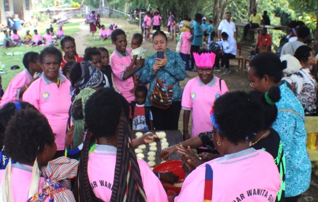 Festival Sagu Tolikara, Langkah Nyata Wujudkan Ketahanan Pangan Lokal dan Kesejahteraan Masyarakat festifal sagu di wari
