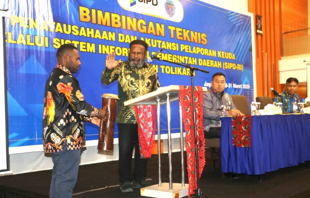 Perkuat Transparansi APBD, Pemkab Tolikara Gelar Bimtek Penatausahaan Keuangan SIPD bupati tolikara