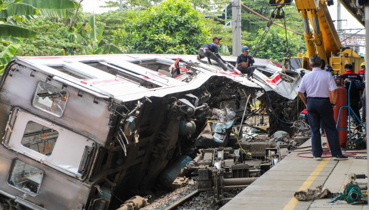 Kecelakaan kereta api di Bekasi.