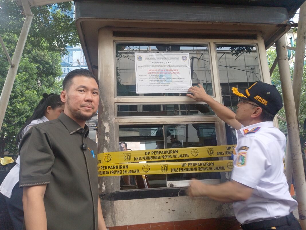 DPRD DKI Segel Operator Best Parking di Blok M Square Atas Dugaan Praktik Parkir Ilegal DPRD DKI Segel Operator Best Parking di Blok M Square Atas Dugaan Praktik Parkir Ilegal