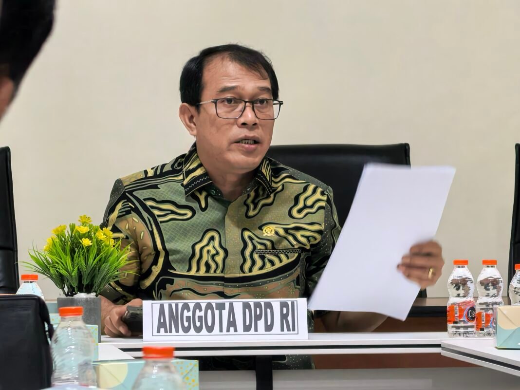 Penrad Siagian Pimpin RDP Ganti Rugi Tol di Langkat, Warga Halaban Mengaku Dirugikan Sejak 2019 Penrad Siagian Pimpin RDP Ganti Rugi Tol di Langkat, Warga Halaban Mengaku Dirugikan Sejak 2019
