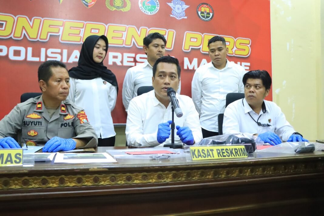 Kasus Tewasnya Lansia di Baruga Terkuak, Polisi Amankan Pelaku dan Barang Bukti Kasus Tewasnya Lansia di Baruga Terkuak, Polisi Amankan Pelaku dan Barang Bukti