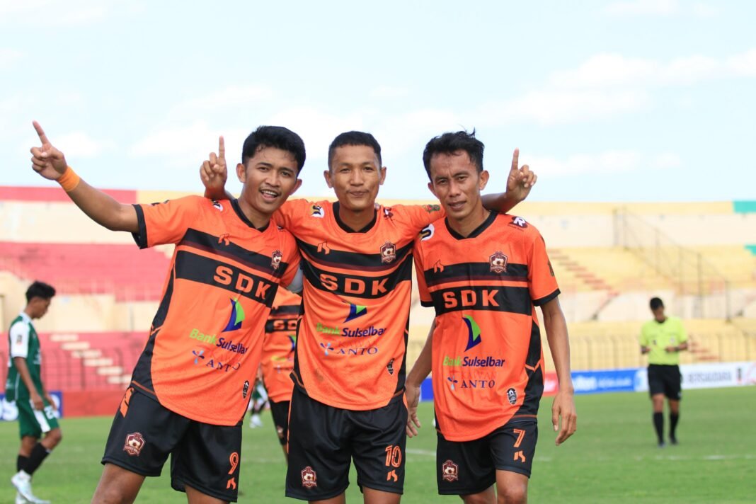 Selebrasi pemain Persimaju usai menang lawan Binjai City SC.