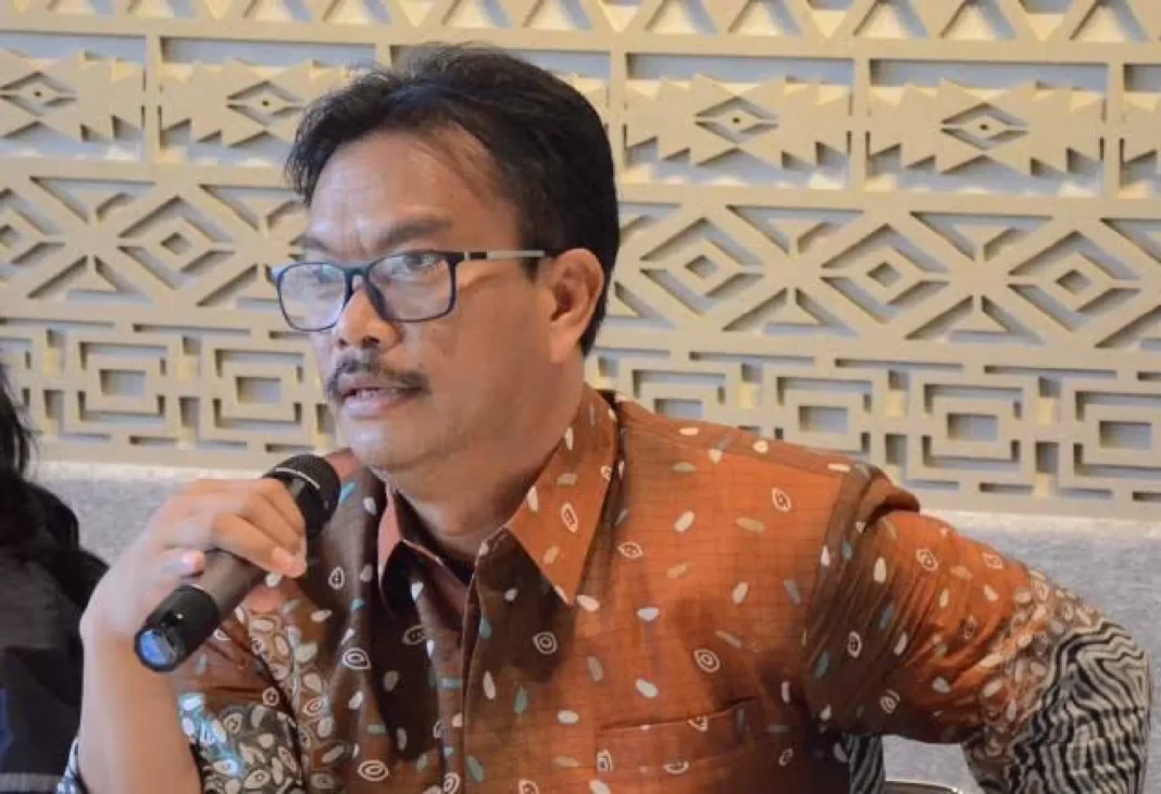 Edy Wuryanto PDIP Soroti Usulan Wajib JKN Mahasiswa Baru, Jangan Sampai Jadi Beban Keluarga Miskin Edy Wuryanto PDIP Soroti Usulan Wajib JKN Mahasiswa Baru, Jangan Sampai Jadi Beban Keluarga Miskin
