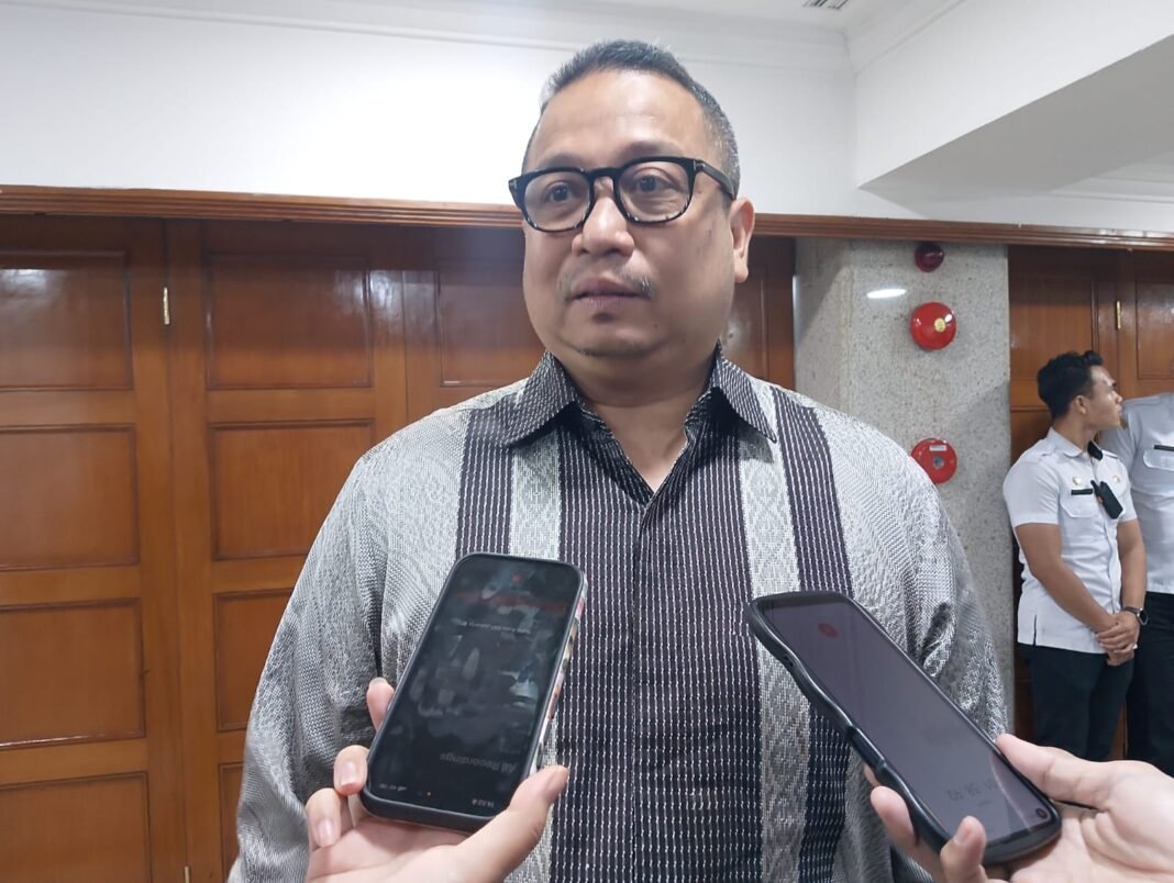Sengkarut SLF, DPRD DKI Dorong Konsultan Cek Kelaikan Area Parkir Gedung Pasar Jaya Sengkarut SLF, DPRD DKI Dorong Konsultan Cek Kelaikan Area Parkir Gedung Pasar Jaya