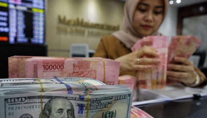 Rupiah Tembus Rp18.160 per Dolar AS, Tertekan Konflik Timur Tengah dan Data Ekonomi AS Rupiah