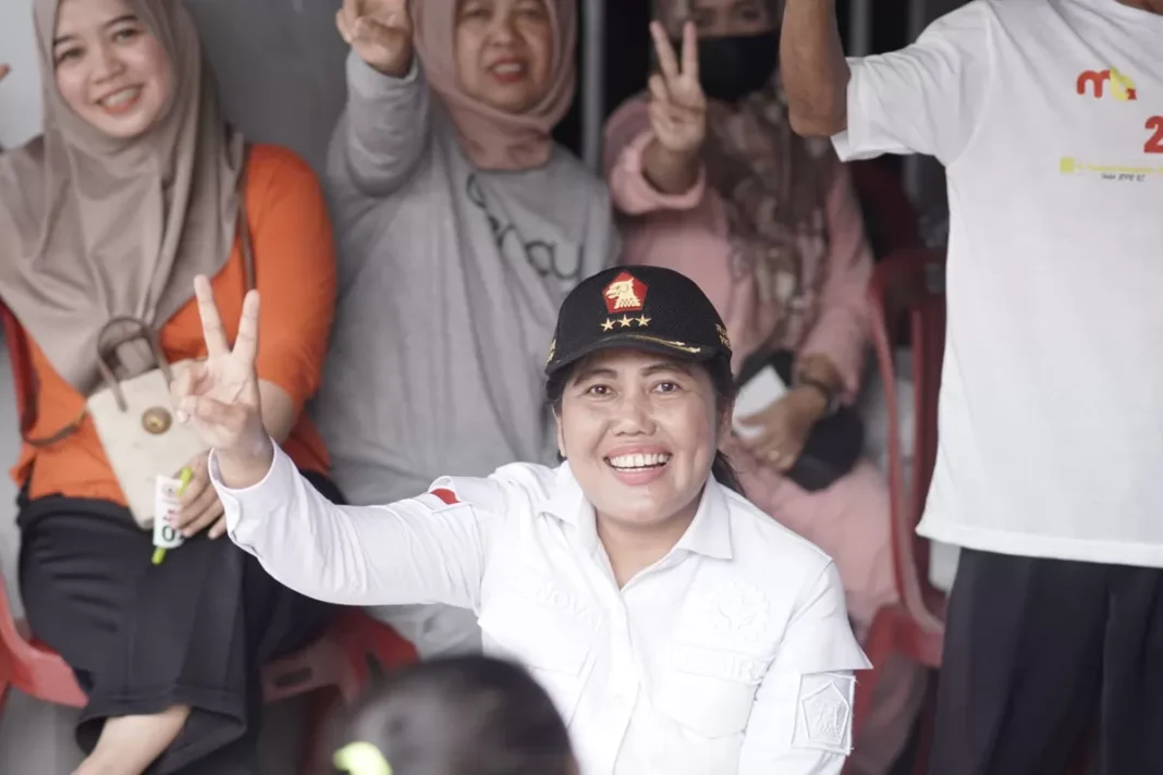 Ketua PAC Gerindra Tapos sekaligus Wakil Ketua Umum GEKIRA, Rienova Serry Donie