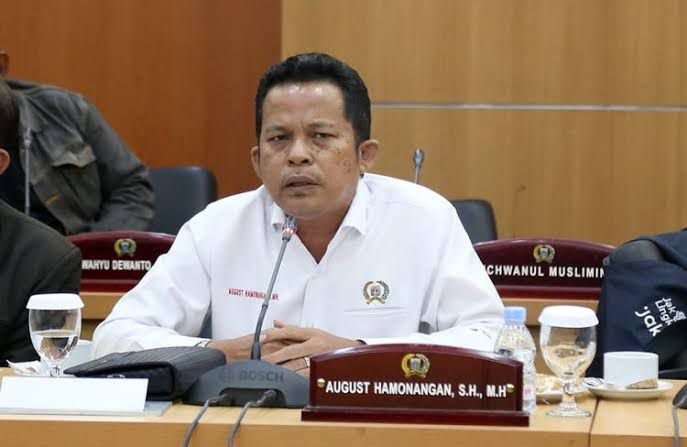 August Hamonangan PSI Minta Polisi Selidiki Kasus Tewasnya Siswi SMAN 6, Diduga Akibat Kabel Milik PLN August Hamonangan PSI Minta Polisi Selidiki Kasus Tewasnya Siswi SMAN 6, Diduga Akibat Kabel Milik PLN
