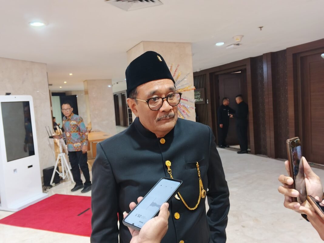 PDIP Tak Masuk Kabinet Prabowo-Gibran, Djarot: Kami Tetap di Luar Pemerintahan PDIP Tak Masuk Kabinet Prabowo-Gibran, Djarot: Kami Tetap di Luar Pemerintahan