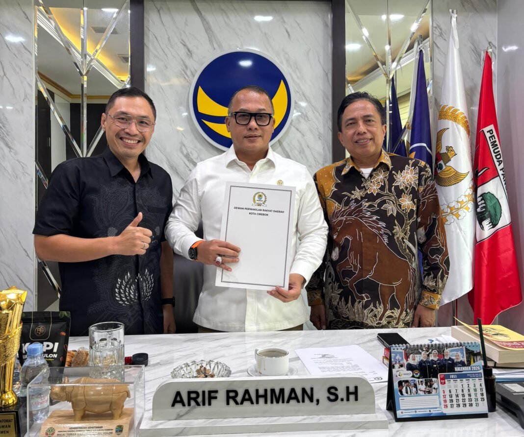 Aspirasi Mahasiswa Cirebon Raya Diserahkan ke DPR RI, DPRD Kawal Tuntutan hingga Tingkat Pusat Aspirasi Mahasiswa Cirebon Raya Diserahkan ke DPR RI, DPRD Kawal Tuntutan hingga Tingkat Pusat