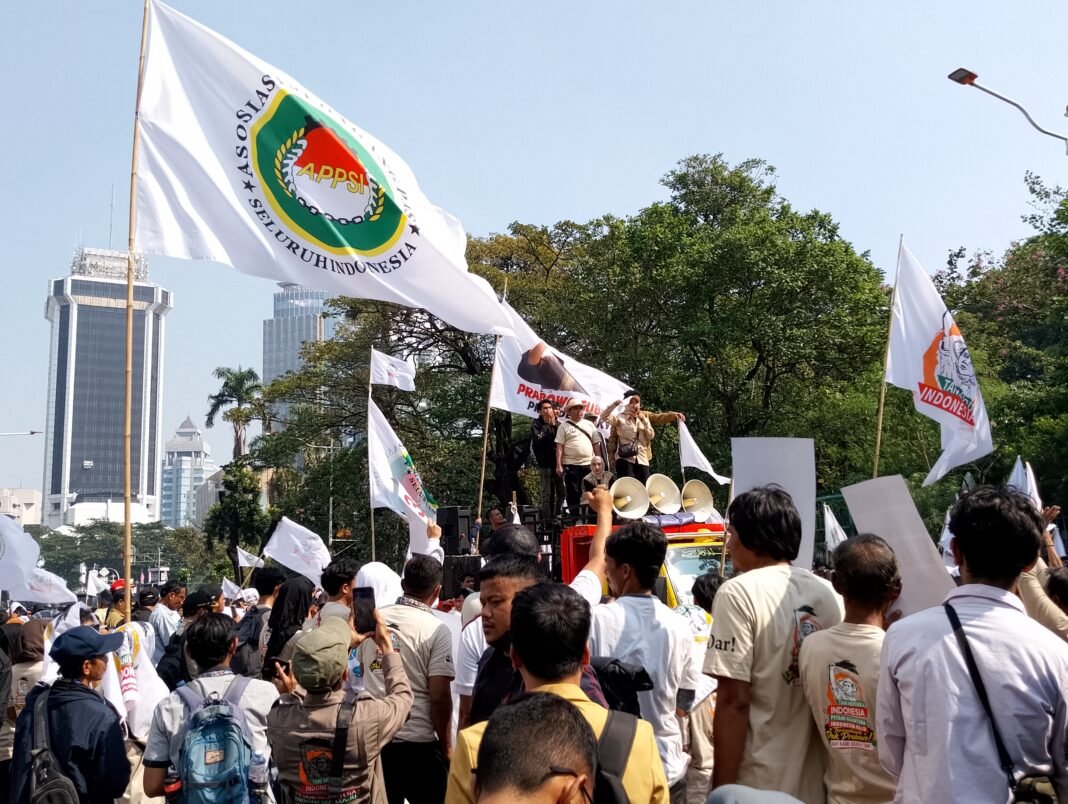 Ribuan Petani Hingga Mahasiswa Gelar Aksi Damai Dukung Program Kerakyatan Prabowo Ribuan Petani Hingga Mahasiswa Gelar Aksi Damai Dukung Program Kerakyatan Prabowo