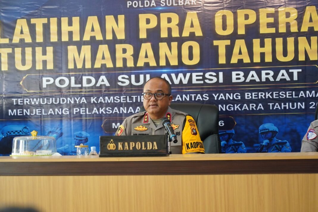 Kapolda Sulbar, Irjen Pol Adi Deriyan Jayamarta saat memimpin Latpra Patuh Marano 2026
