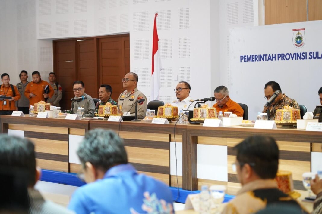 Hadiri Rakerpim Semester I 2026, Kapolda Sulbar Pastikan PSN Berjalan Optimal Kapolda Sulbar, Irjen Pol Adi Deriyan Jayamarta saat menghadiri Rakerpim di Kantor Gubernur Sulbar