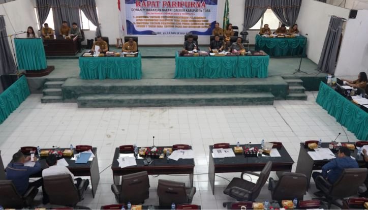 Fraksi DPRD Toba Kompak Soroti SILPA, Belanja Pegawai hingga Terminal Porsea, Pemkab Diminta Berbenah DPRD Toba