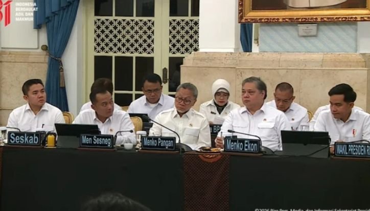 Kursi Gibran Tak Sejajar dengan Prabowo dalam Rapat Kabinet, Ini Penjelasan Istana Gibran