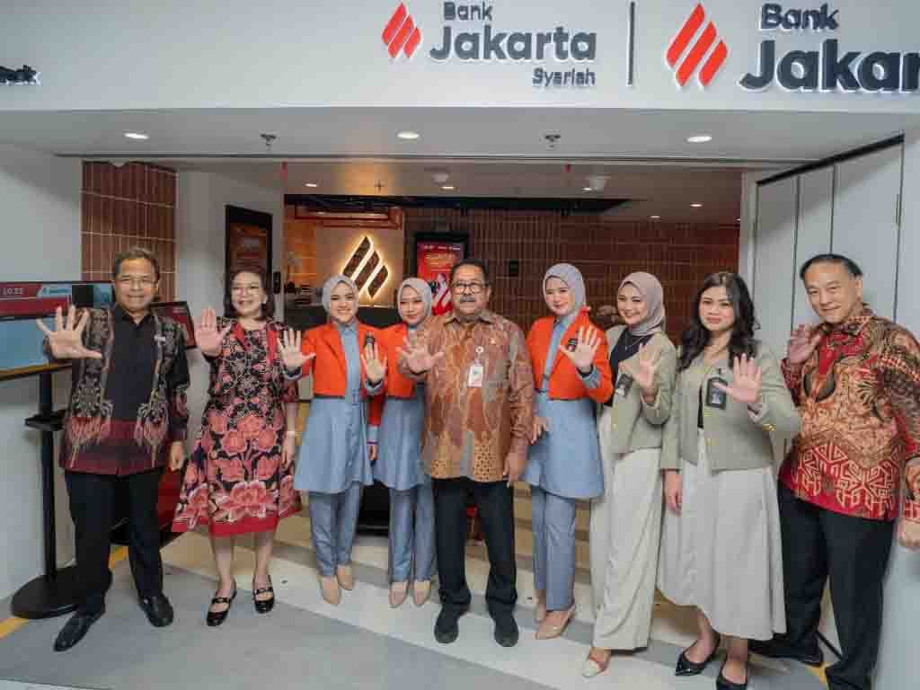Bank Jakarta Resmikan New Look Branch KCP Kebayoran Park, Hadirkan Wajah Baru yang Lebih Modern Suasana peresmian New Look Branch KCP Kebayoran Park Bank Jakarta. (Foto: Istimewa)