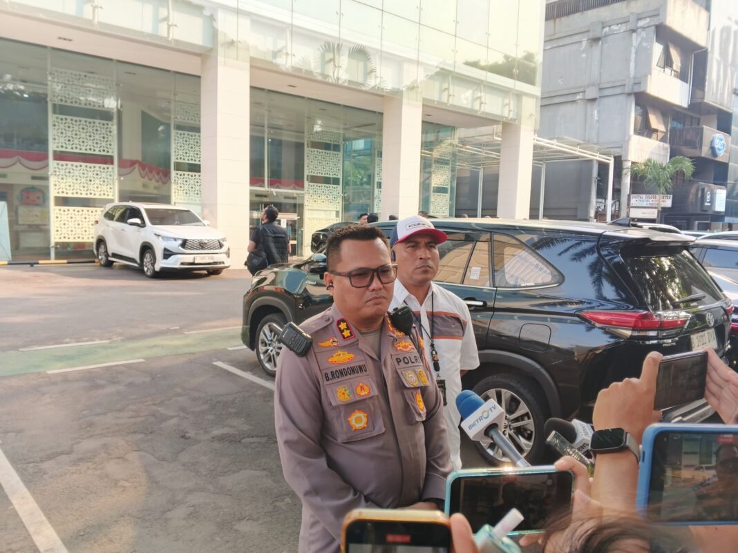 Bantah Gedung Badan Gizi Nasional (BGN) Pecah Ditembak, Polisi: Itu Pemuaian Kaca Bantah Gedung Badan Gizi Nasional (BGN) Pecah Ditembak, Polisi: Itu Pemuaian Kaca