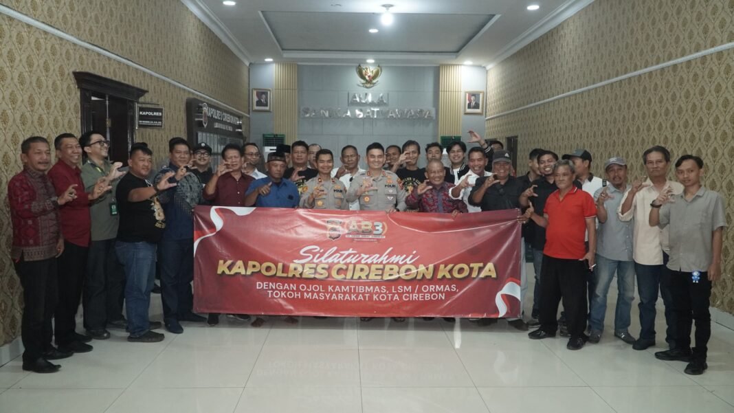 Kapolres Cirebon Kota Perkuat Sinergi dengan Ormas, OKP, LSM, dan Tokoh Masyarakat untuk Jaga Kamtibmas Kapolres Cirebon Kota Perkuat Sinergi dengan Ormas, OKP, LSM, dan Tokoh Masyarakat untuk Jaga Kamtibmas