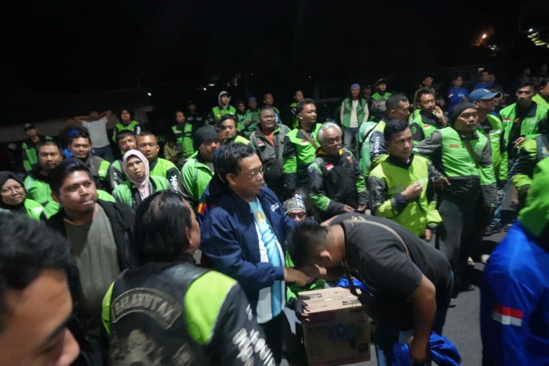 Herman Khaeron Gelar Nobar Final Piala Dunia 2026, Tampung Aspirasi Warga dan Dukung Perputaran Ekonomi UMKM Herman Khaeron Gelar Nobar Final Piala Dunia 2026, Tampung Aspirasi Warga dan Dukung Perputaran Ekonomi UMKM