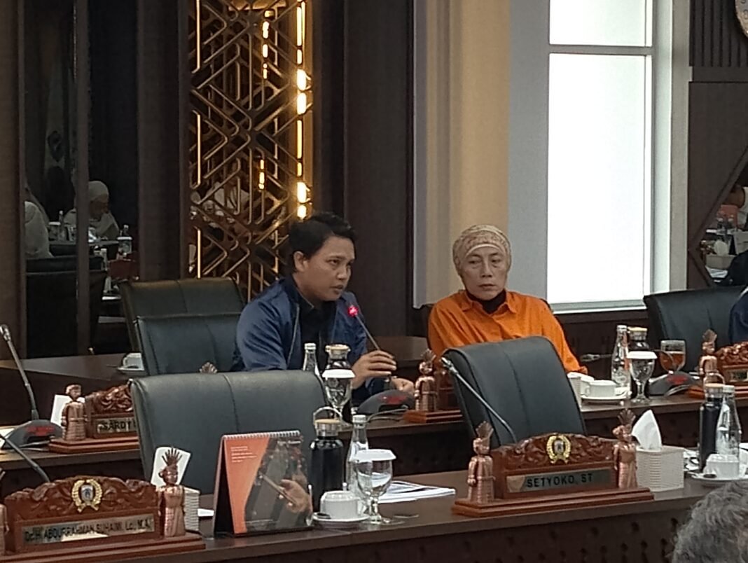 Komisi D DPRD DKI Desak Dinas Bina Marga Benahi Kabel Utilitas Semrawut, Jangan Cuma Percantik Rasuna Said Komisi D DPRD DKI Desak Dinas Bina Marga Benahi Kabel Utilitas Semrawut, Jangan Cuma Percantik Rasuna Said